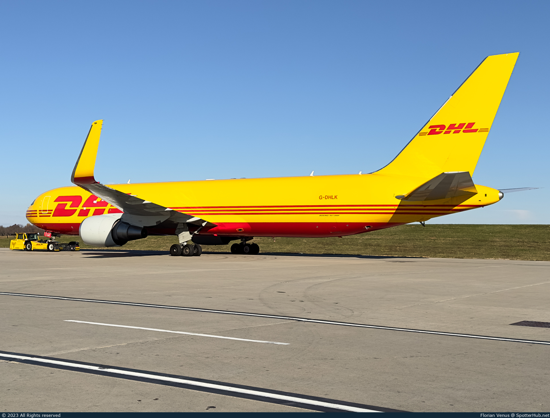 Photo of G-DHLK - Boeing 767-3JHF(ER) operated by DHL Air