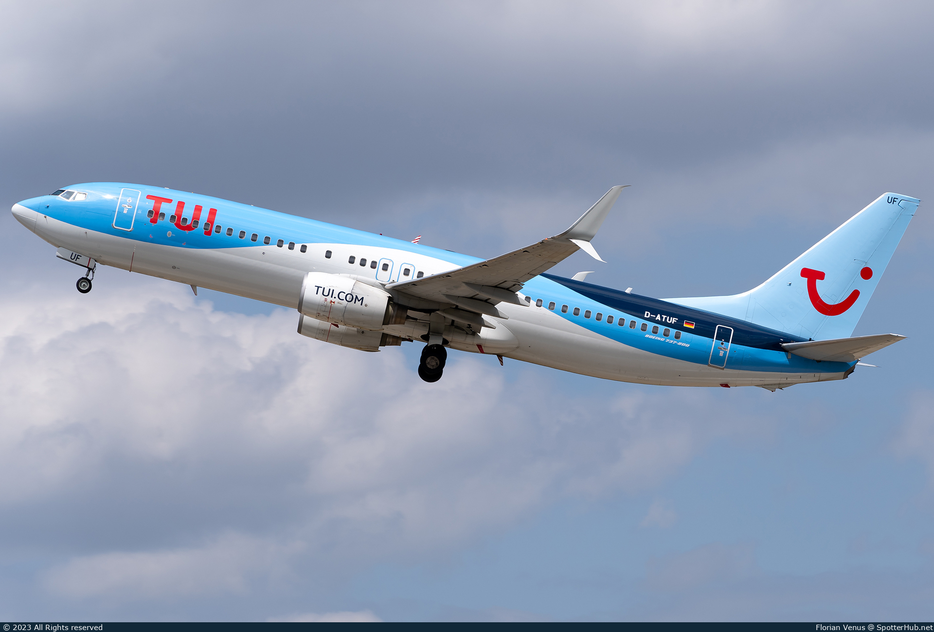 Photo of D-ATUF - Boeing 737-8K5 operated by TUIfly
