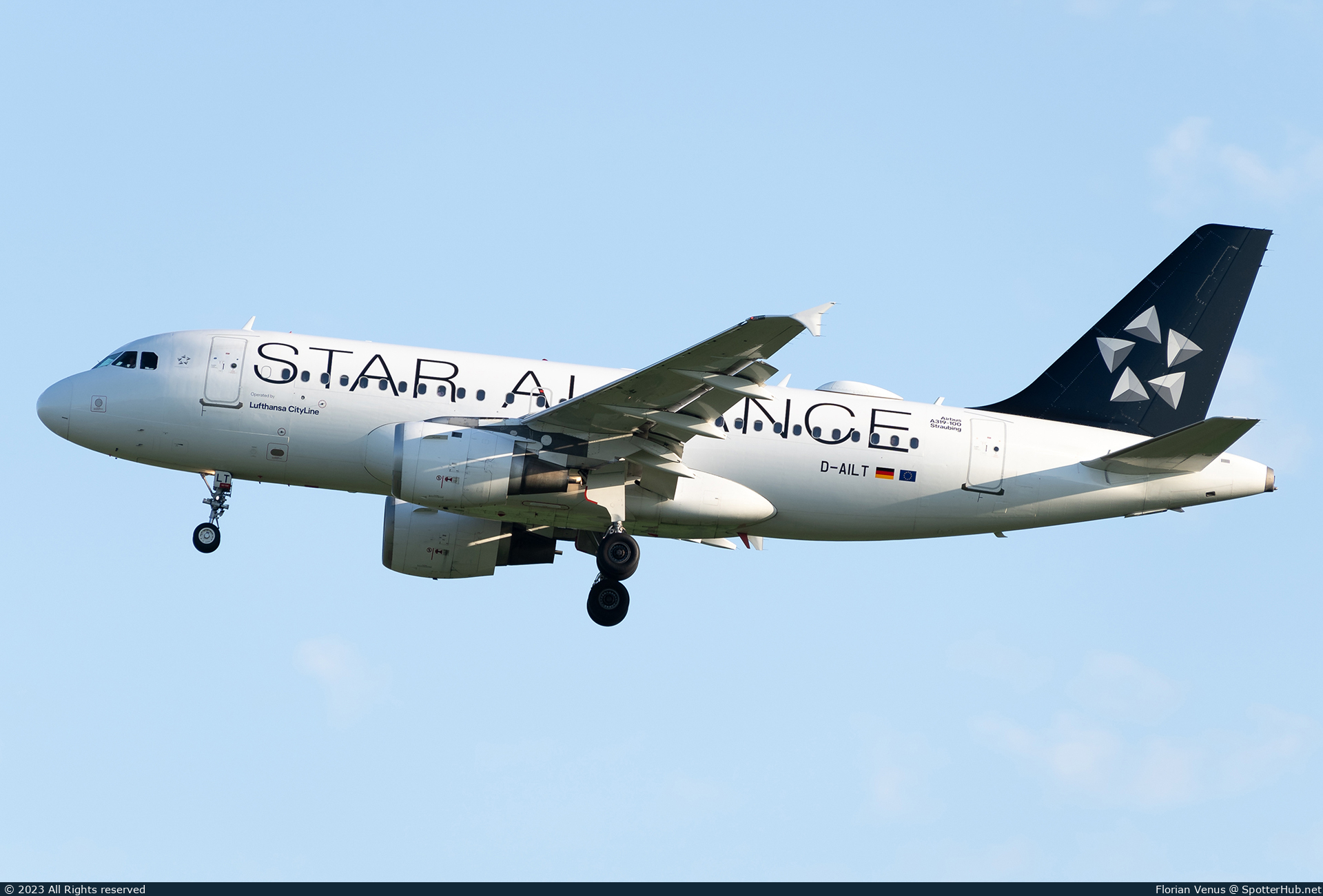 Photo of D-AILT - Airbus A319-114 operated by Lufthansa CityLine
