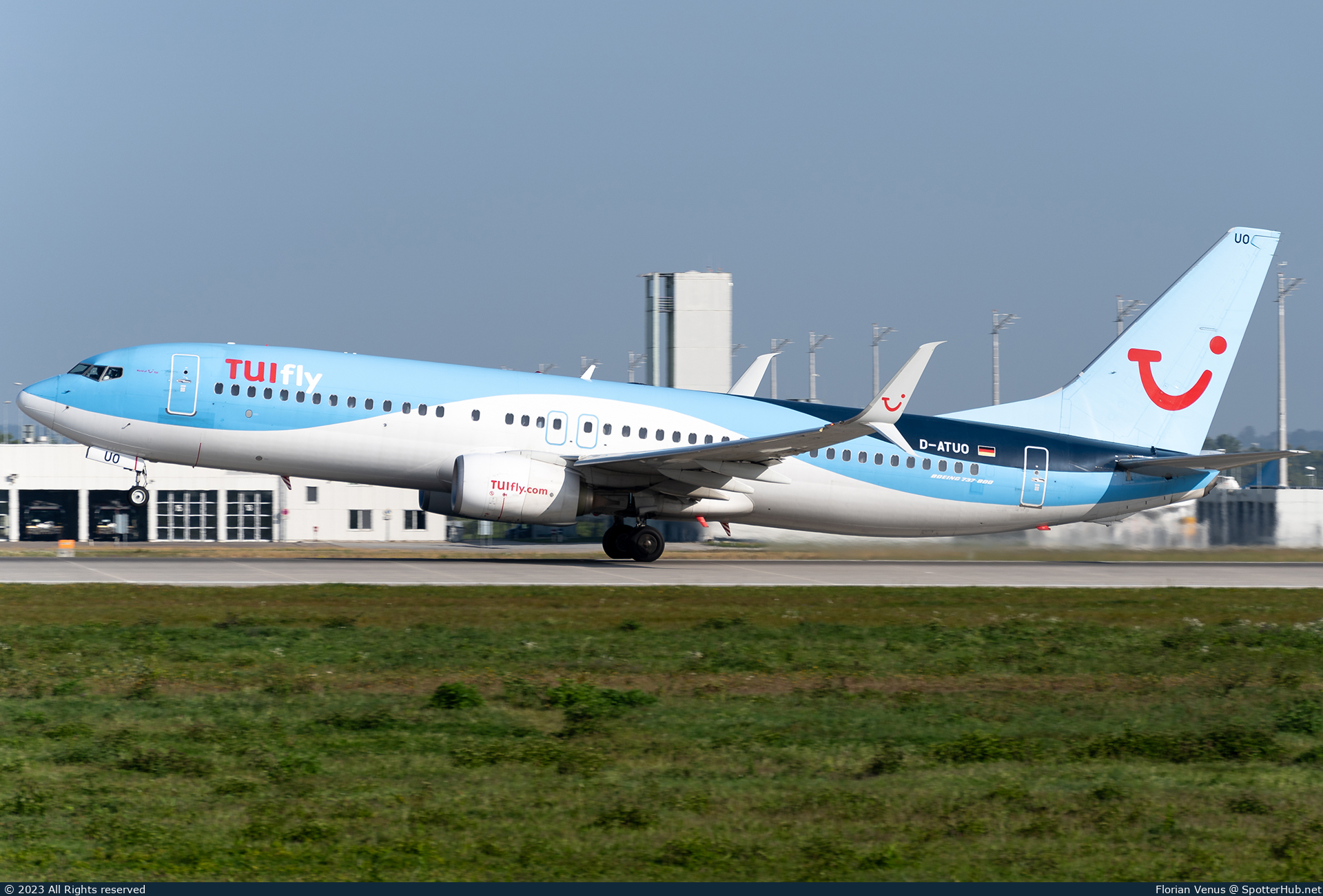 Photo of D-ATUO - Boeing 737-8K5 operated by TUIfly