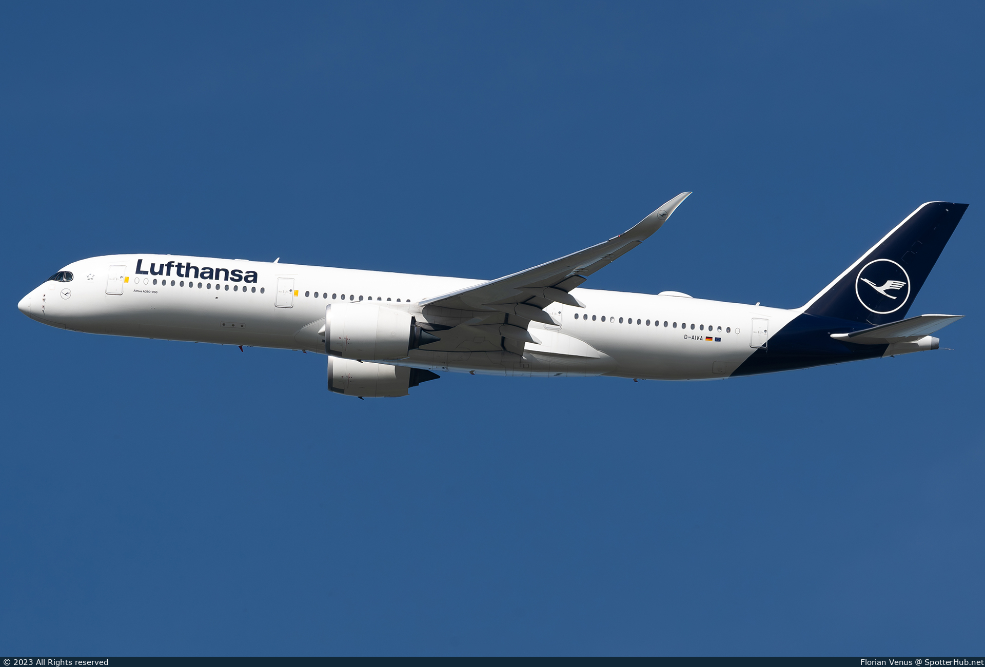 Photo of D-AIVA - Airbus A350-941 operated by Lufthansa