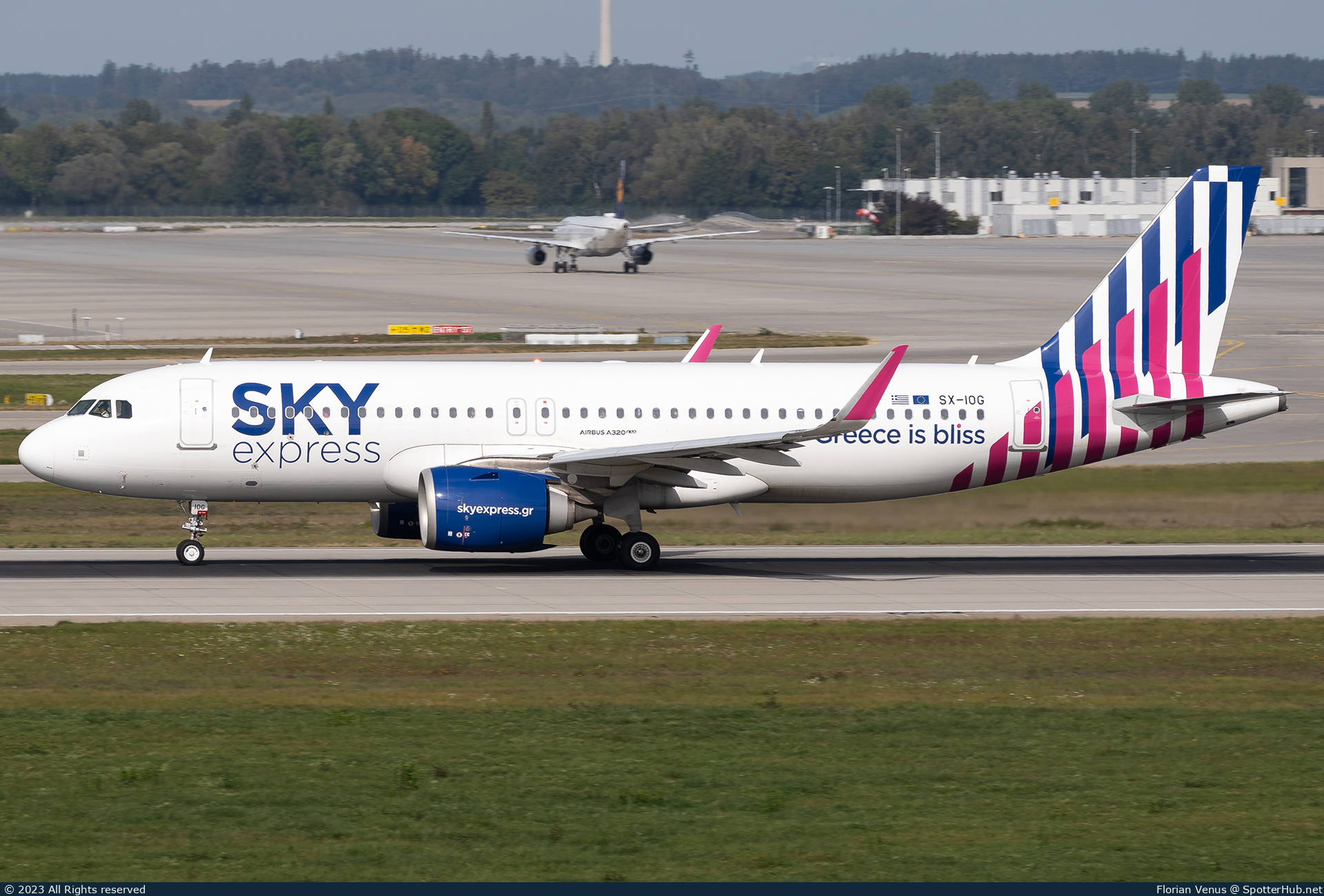 Photo of SX-IOG - Airbus A320-251N operated by Sky Express