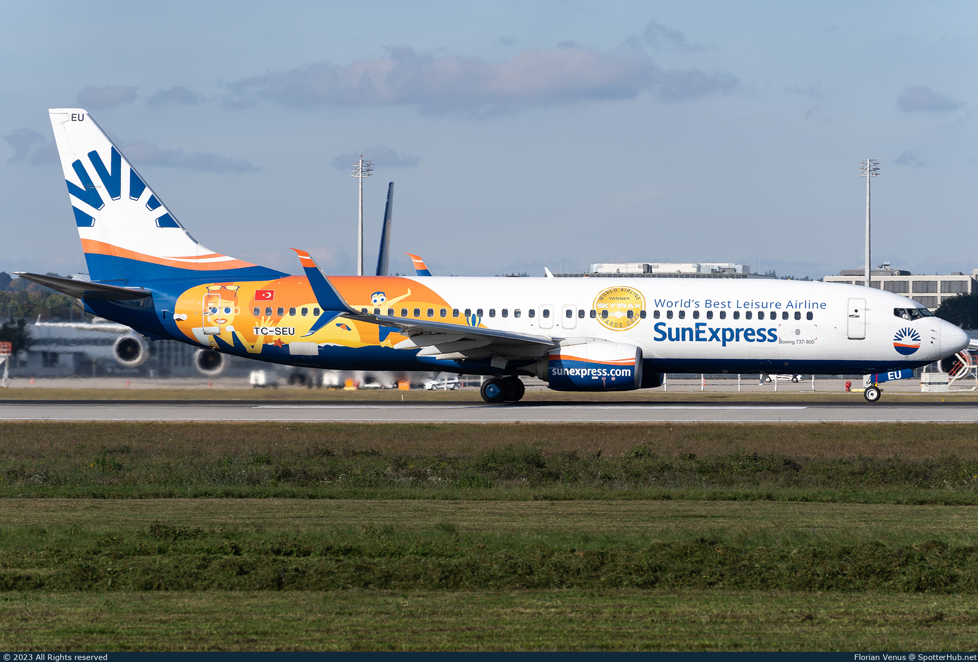 Photo of TC-SEU - Boeing 737-8HC operated by SunExpress