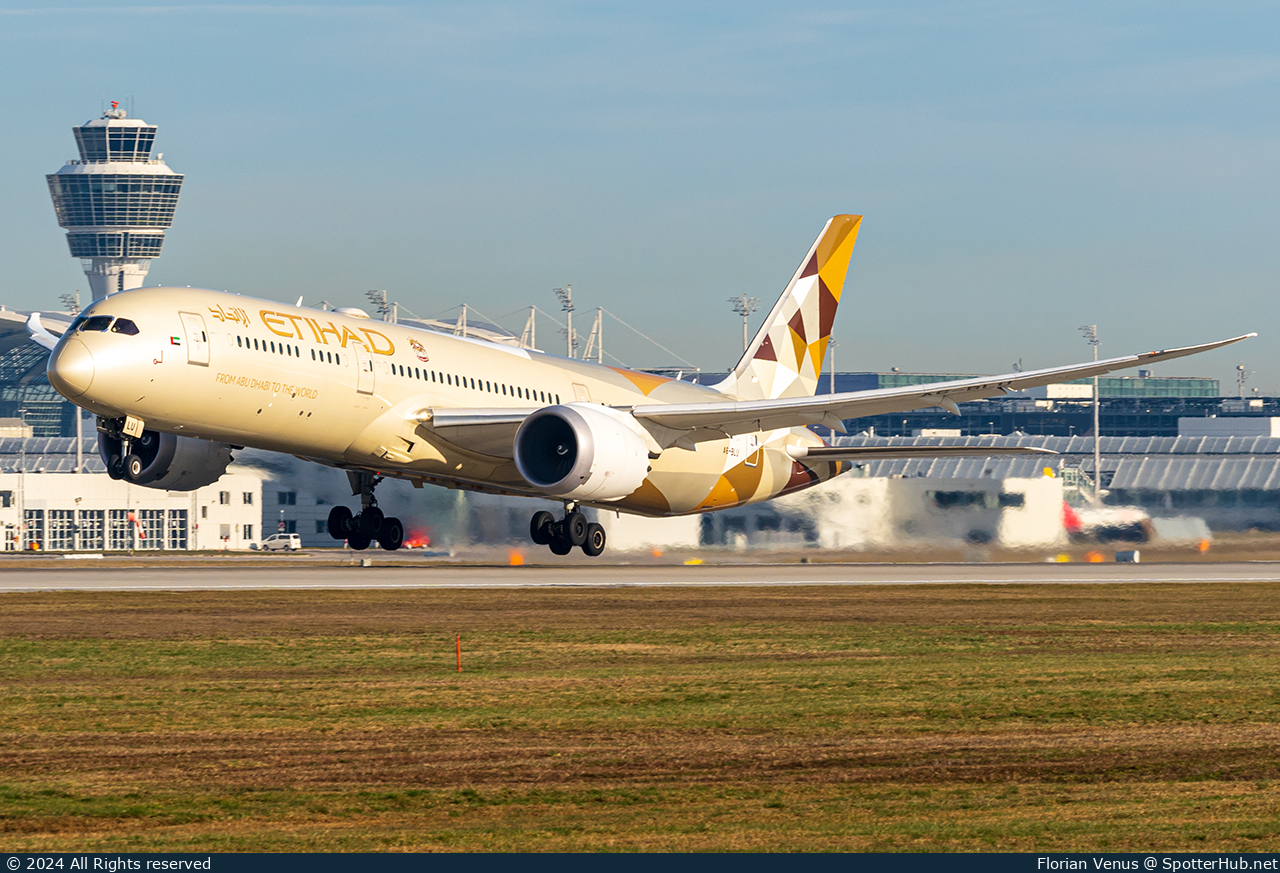 Photo of A6-BLU - Boeing 787-9 Dreamliner operated by Etihad Airways