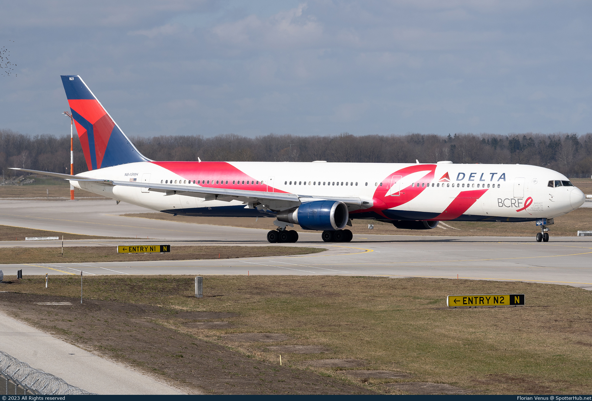 Photo of N845MH - Boeing 767-432(ER) operated by Delta Air Lines