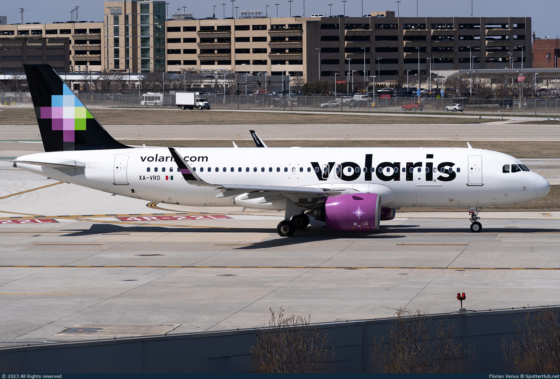 Photo of XA-VRO - Airbus A320-271N operated by Volaris