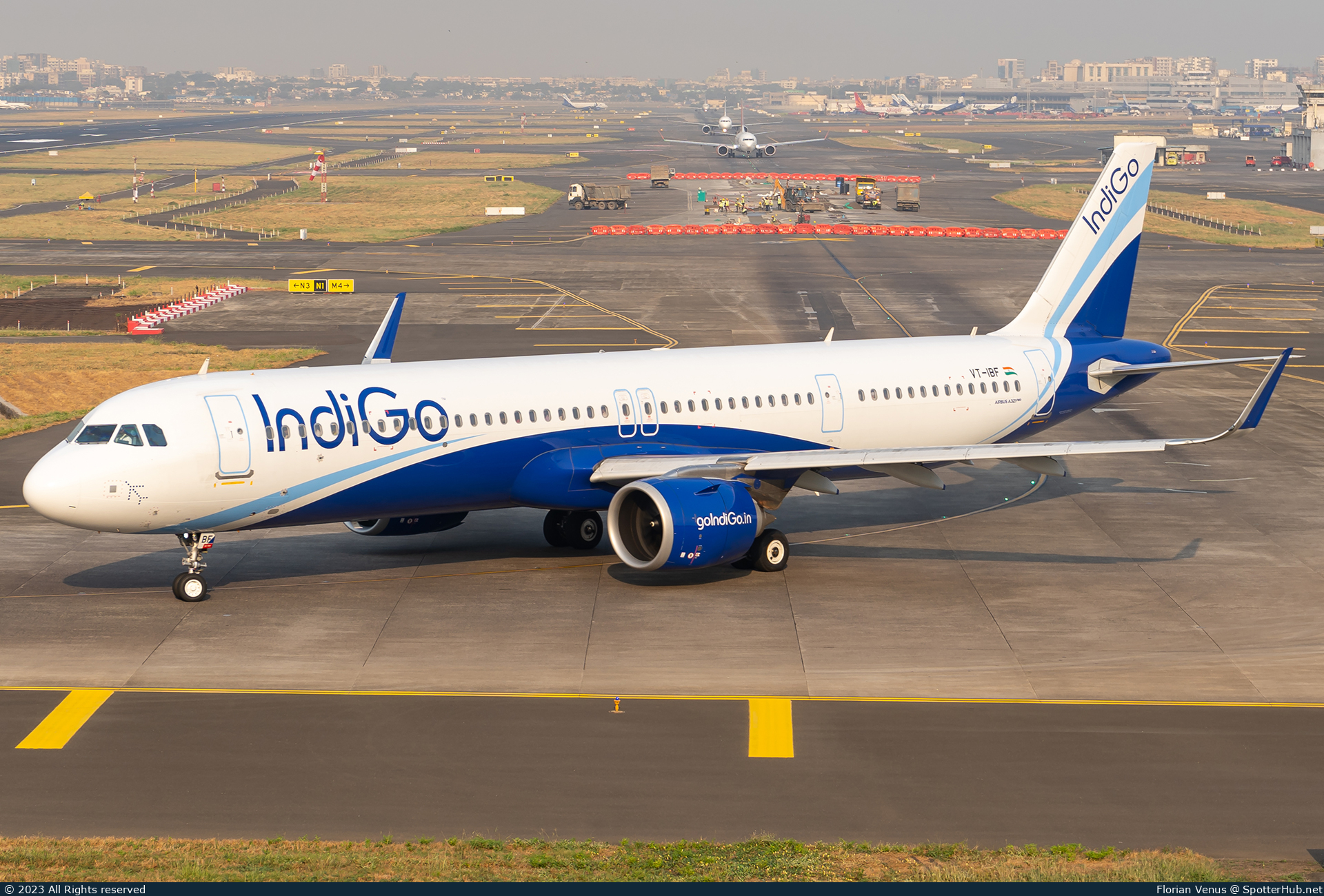 Photo of VT-IBF - Airbus A321-252NX operated by IndiGo
