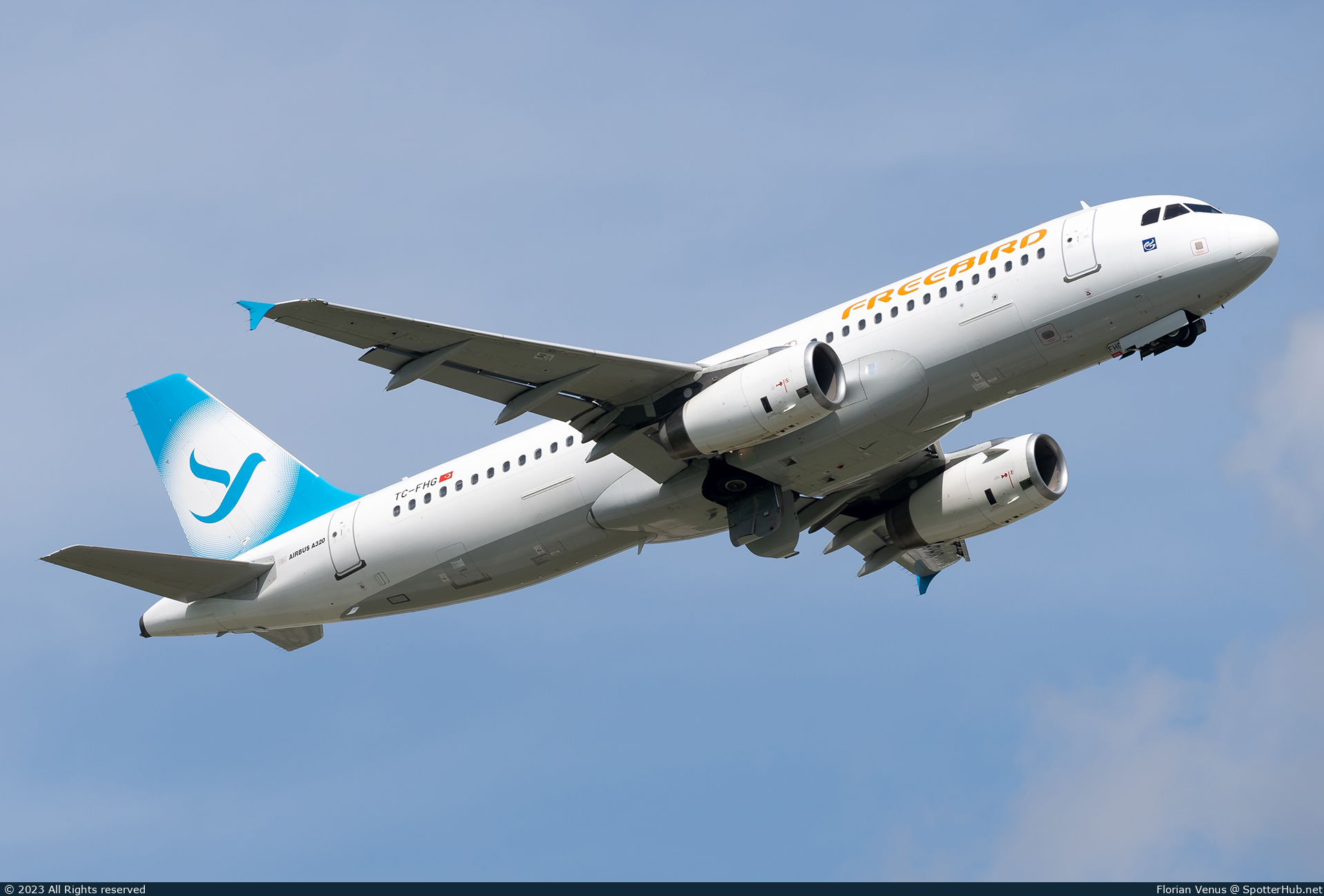 Photo of TC-FHG - Airbus A320-232 operated by Freebird Airlines