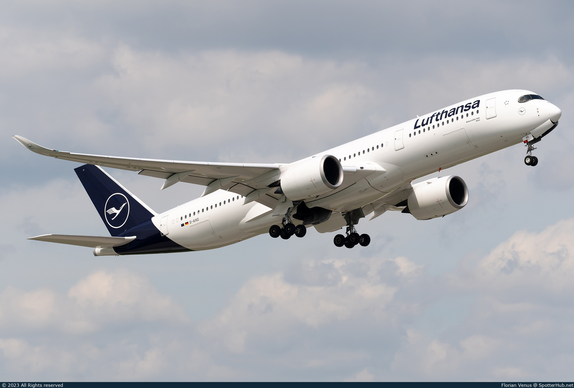 Photo of D-AIXD - Airbus A350-941 operated by Lufthansa