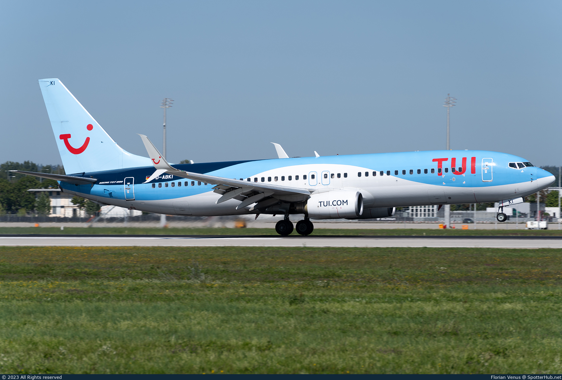 Photo of D-ABKI - Boeing 737-86J operated by TUIfly