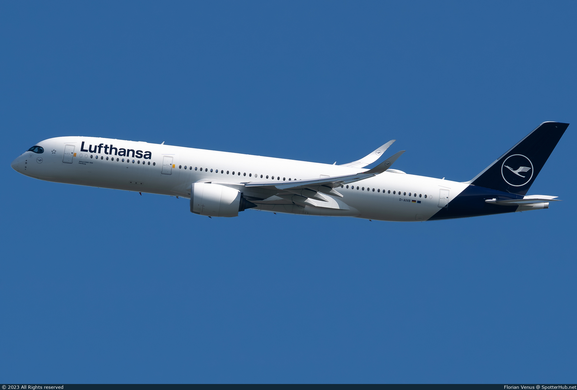 Photo of D-AIVB - Airbus A350-941 operated by Lufthansa