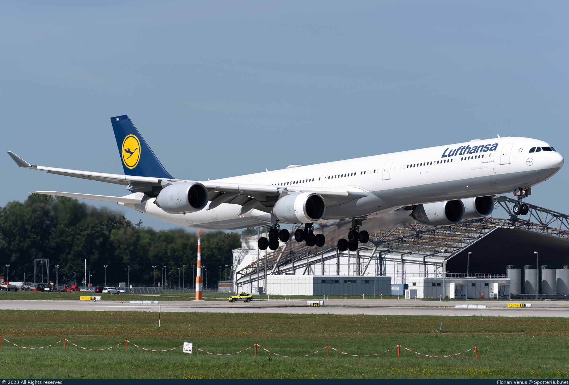 Photo of D-AIHP - Airbus A340-642 operated by Lufthansa