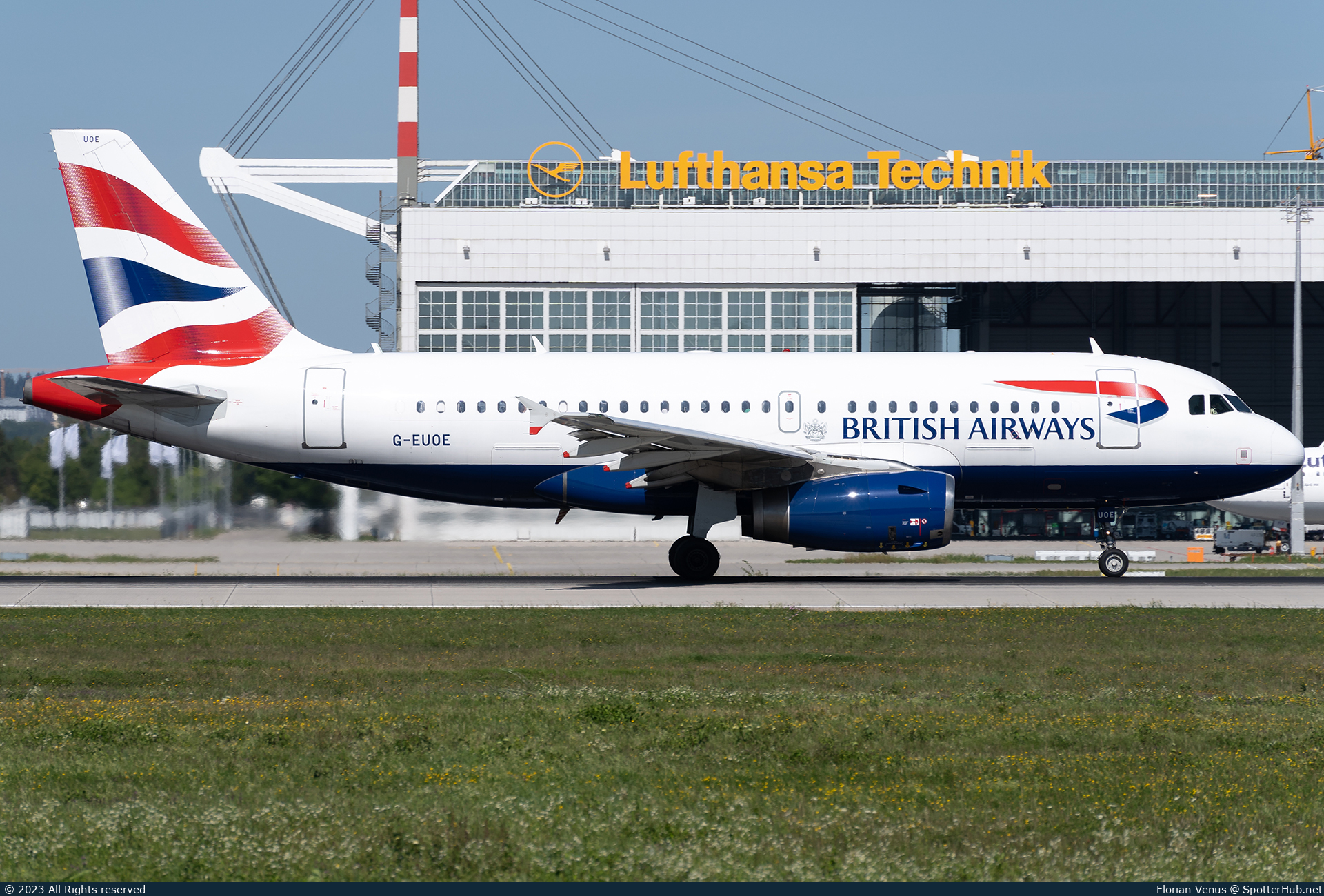 Photo of G-EUOE - Airbus A319-131 operated by British Airways