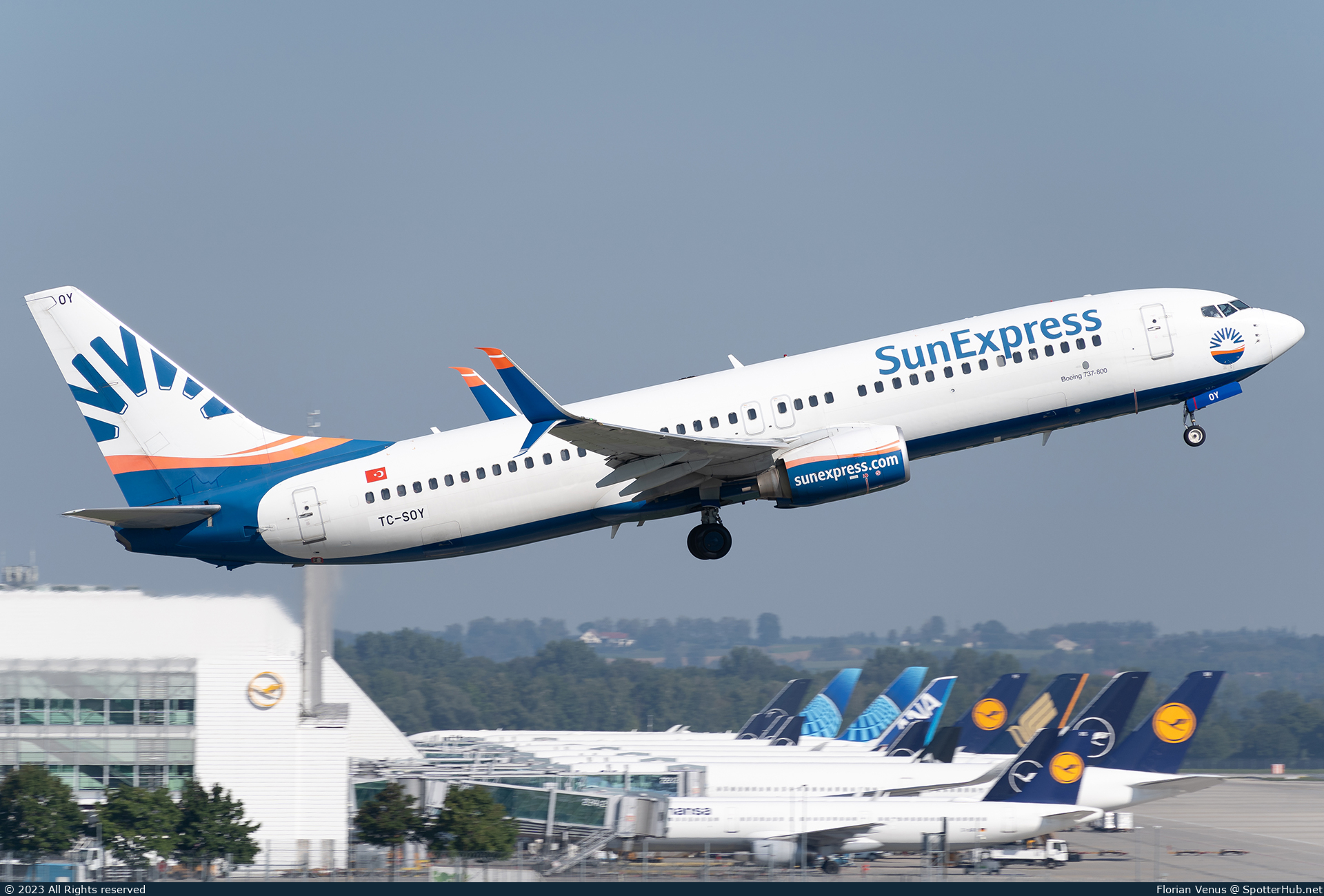 Photo of TC-SOY - Boeing 737-8HC operated by SunExpress