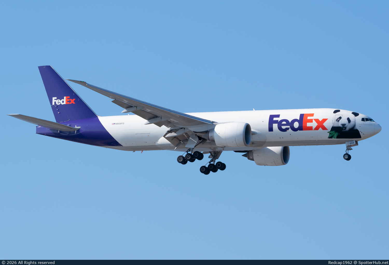 Photo of N868FD - Boeing 777-FS2 operated by FedEx