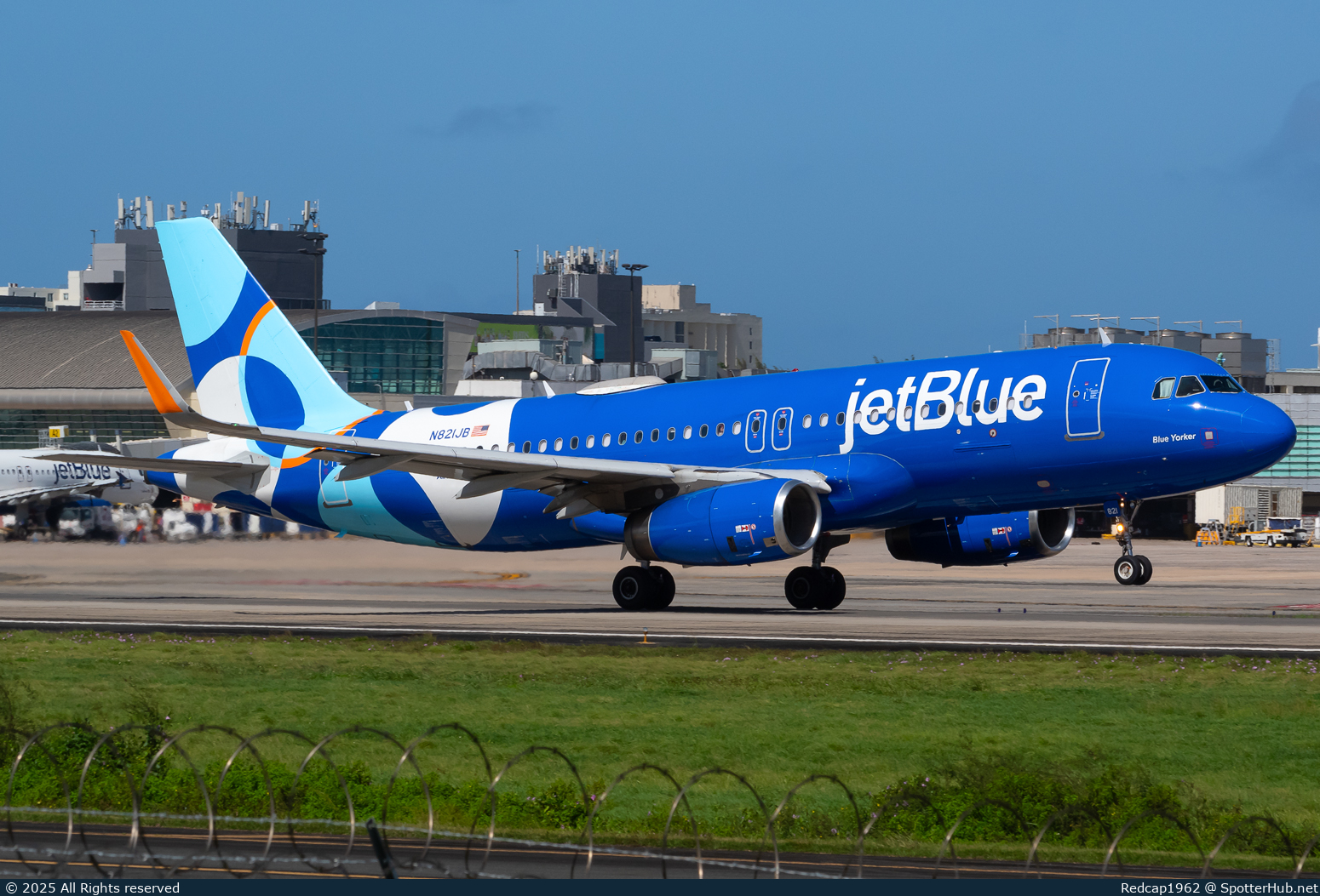 Photo of N821JB - Airbus A320-232 operated by jetBlue Airways