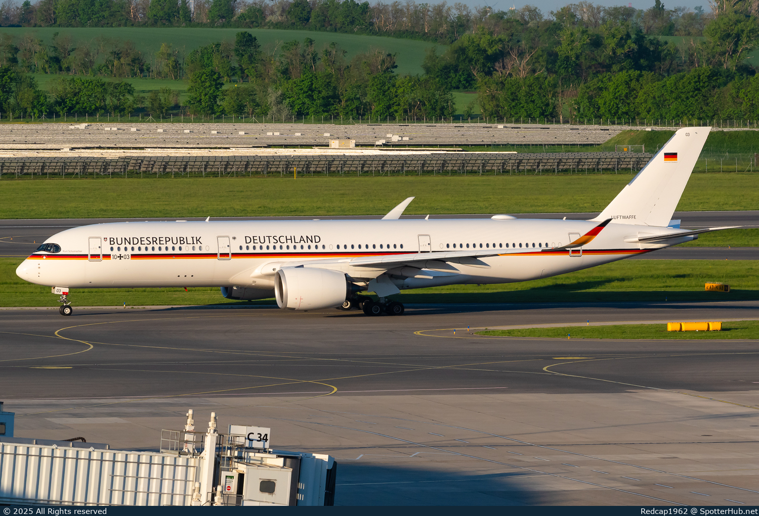 Photo of 10+03 - Airbus A350-941(CJ) operated by German Air Force