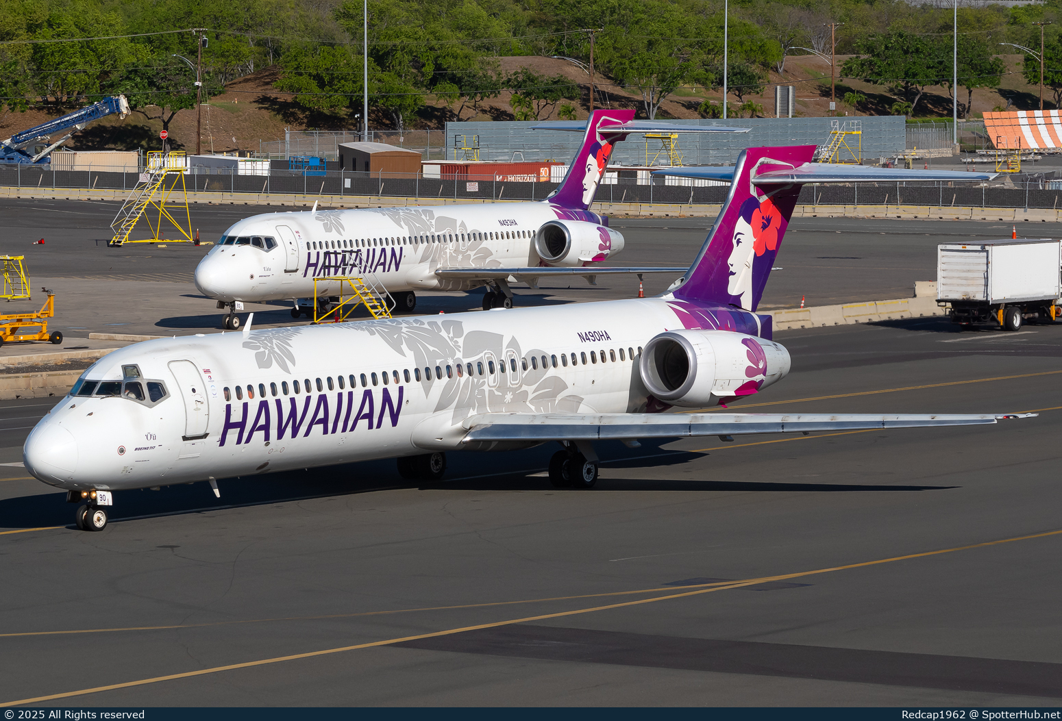 Photo of N490HA - Boeing 717-2CM operated by Hawaiian Airlines