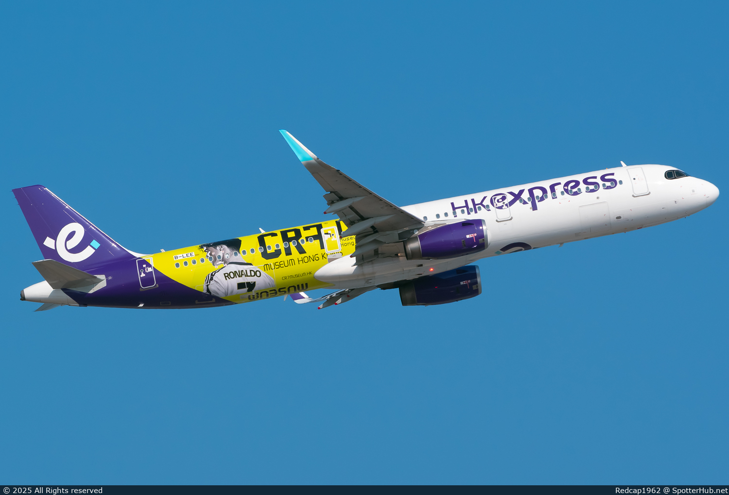 Photo of B-LEE - Airbus A321-231 operated by Hong Kong Express