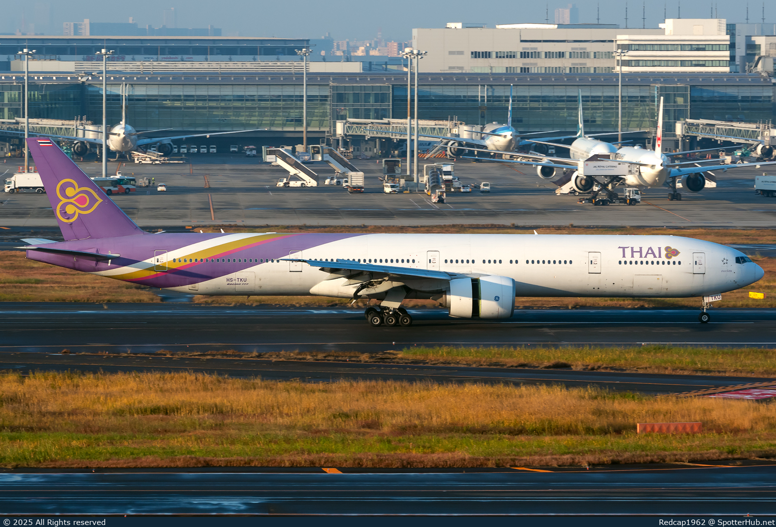 Photo of HS-TKU - Boeing 777-3D7(ER) operated by Thai Airways International