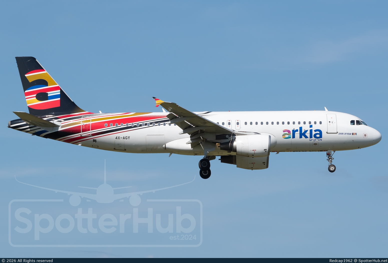 Photo of 4X-AGY - Airbus A320-214 operated by Arkia Israeli Airlines