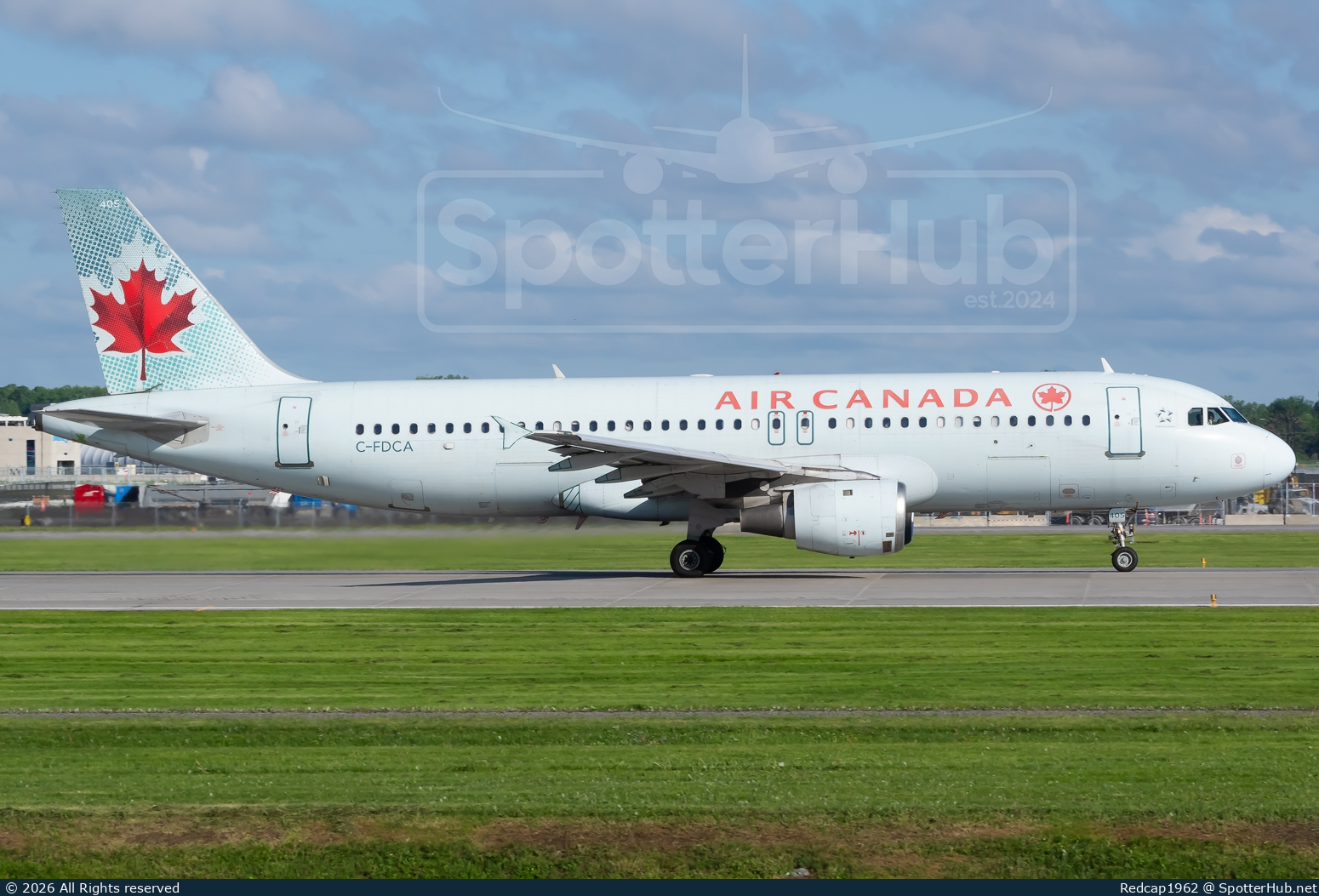 Photo of C-FDCA - Airbus A320-211 operated by Air Canada