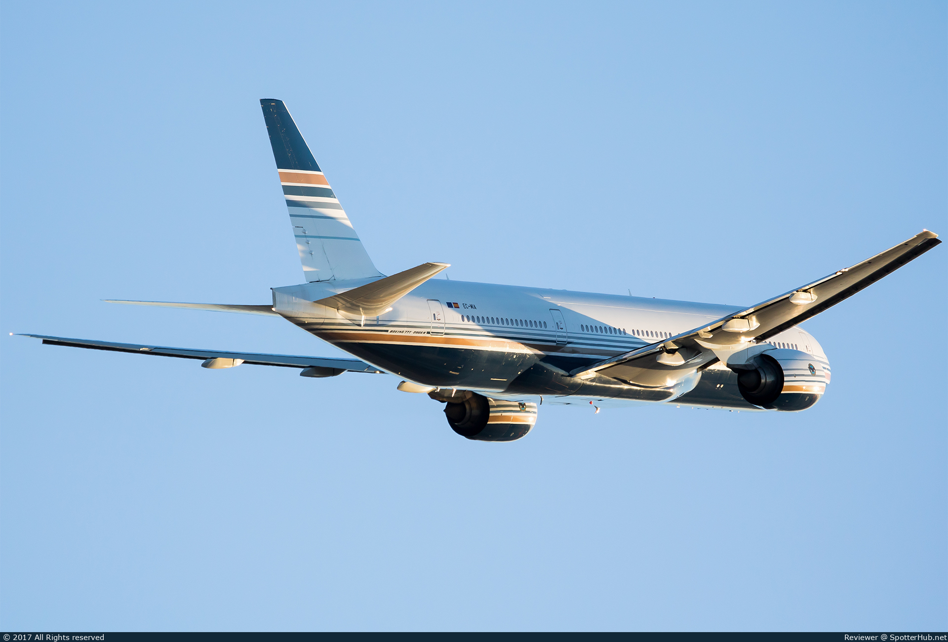 Photo of EC-MIA - Boeing 777-28E(ER) operated by Privilege Style