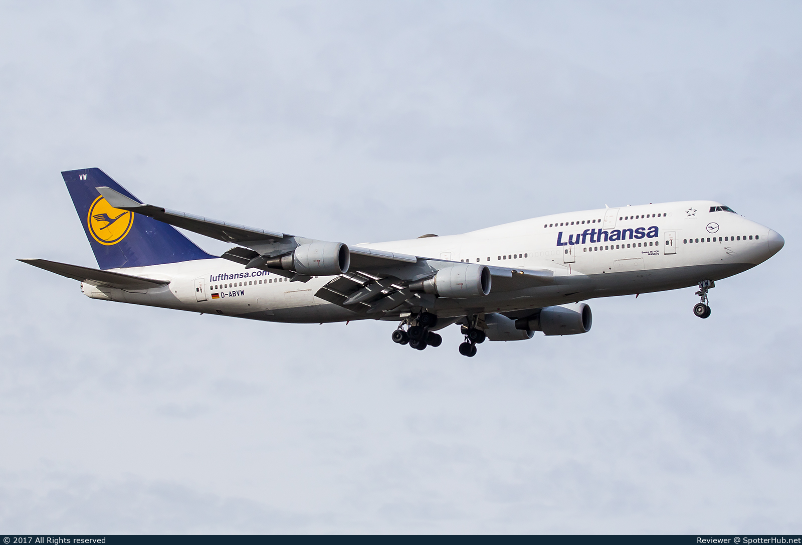 Photo of D-ABVW - Boeing 747-430 operated by Lufthansa