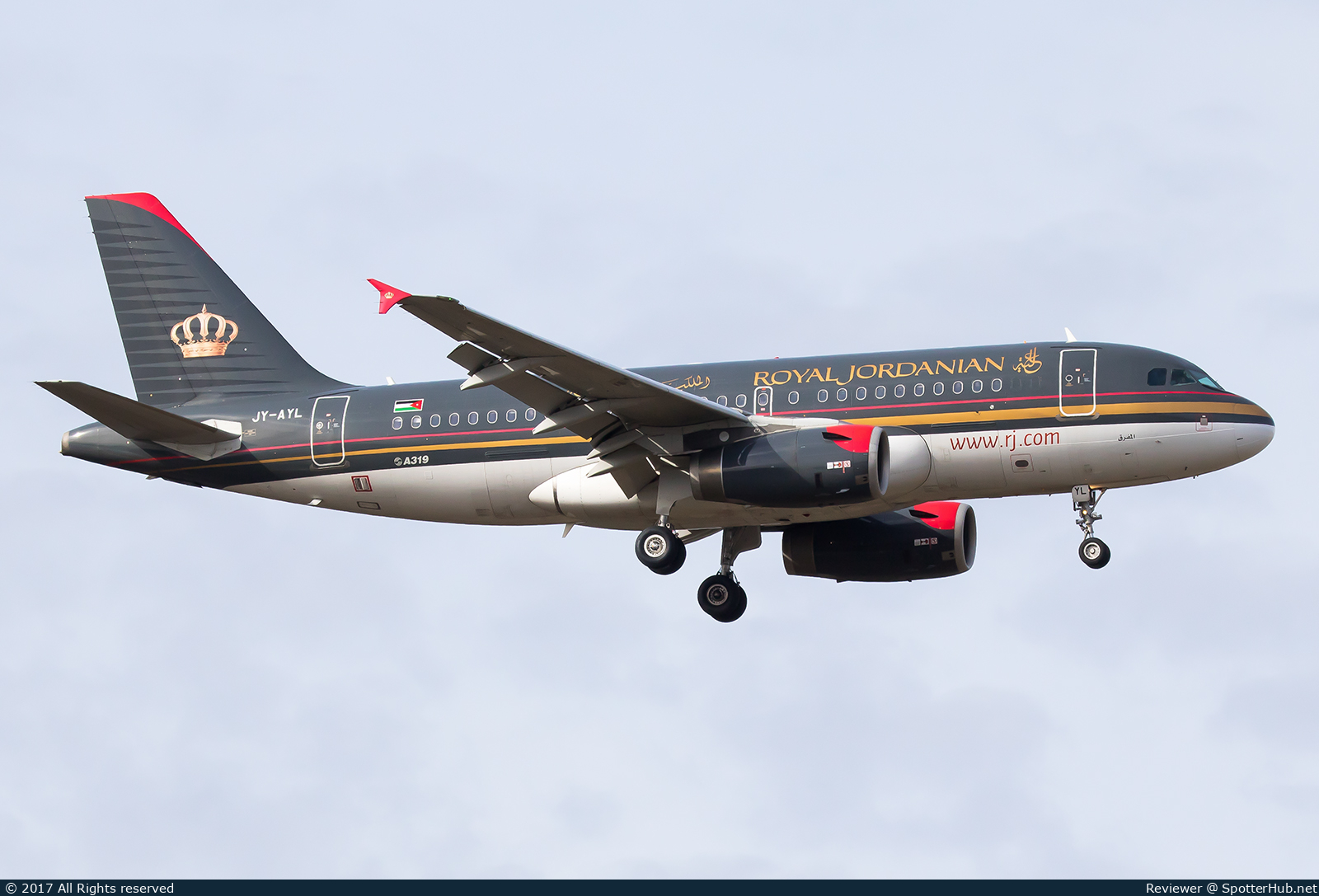 Photo of JY-AYL - Airbus A319-132 operated by Royal Jordanian Airlines