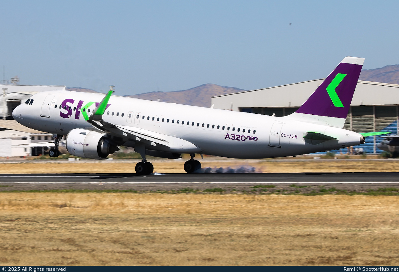 Photo of CC-AZM - Airbus A320-251N operated by Sky Airline