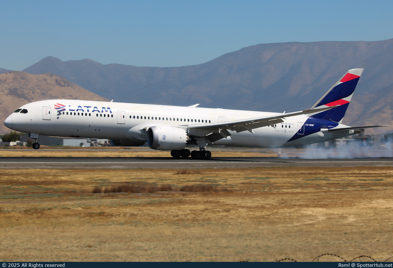 Photo of CC-BGF - Boeing 787-9 Dreamliner operated by LATAM Airlines