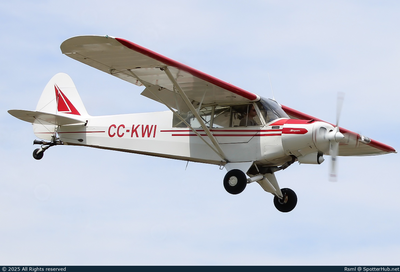Photo of CC-KWI - Piper PA-18-150 Super Cub operated by Club de Planeadores de Vitacura