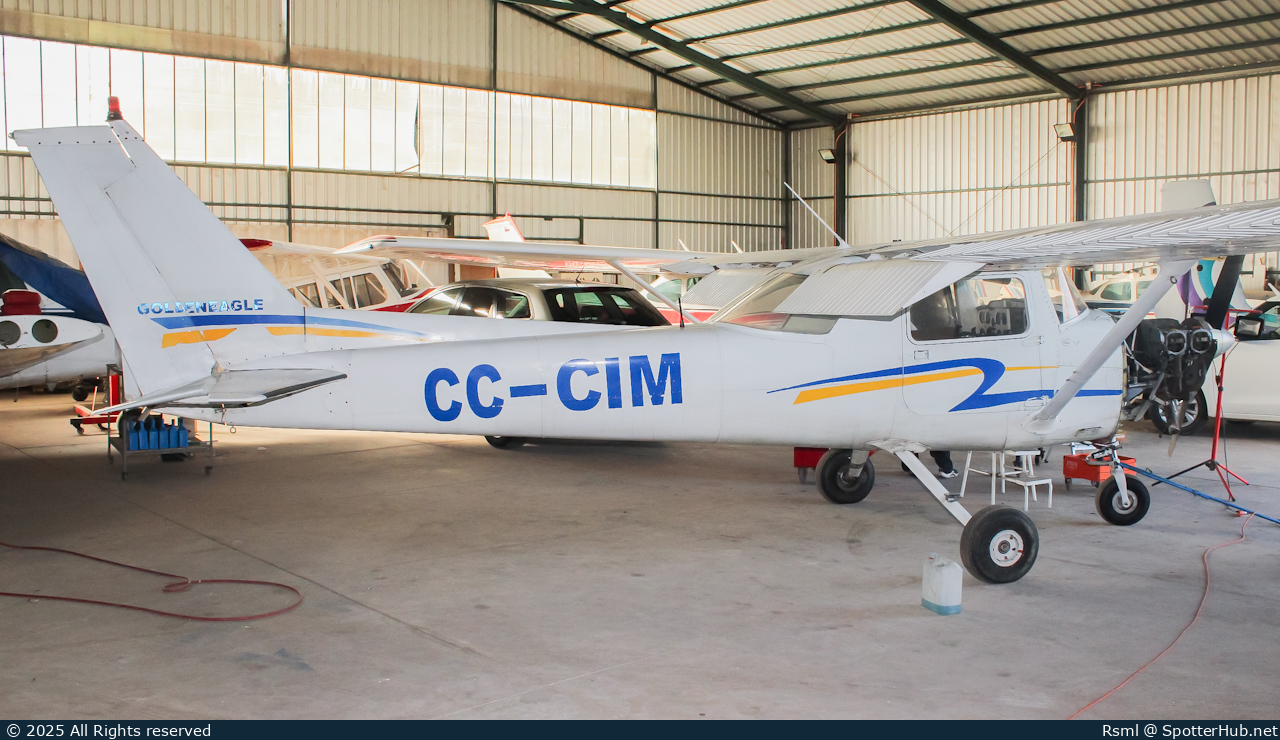 Photo of CC-CIM - Cessna 152 operated by Academia de Vuelo Golden Eagle