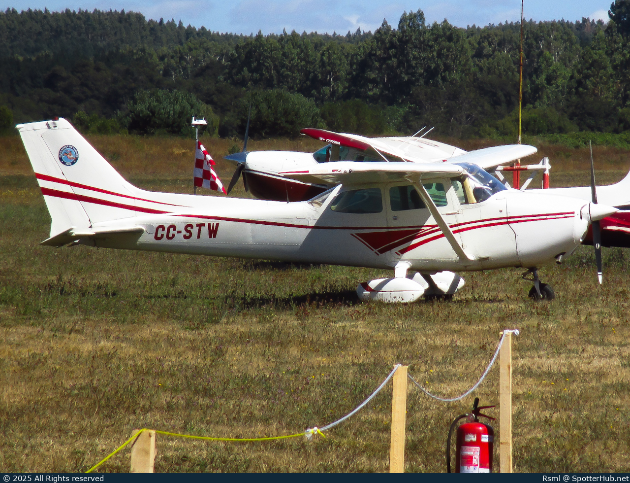 Photo of CC-STW - Cessna 172N Skyhawk operated by Club Aéreo Temuco