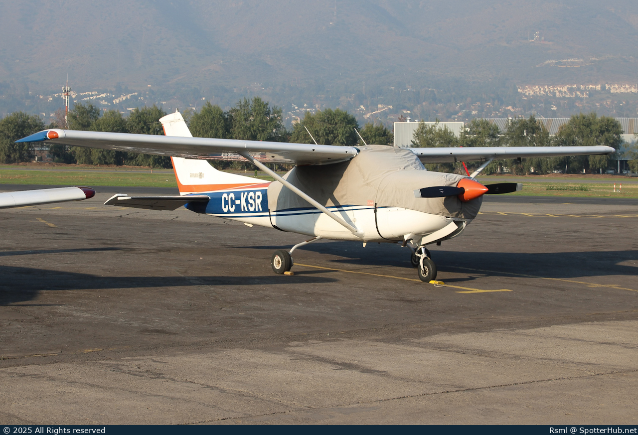 Photo of CC-KSR - Cessna R182 Skylane RG II operated by Club Aéreo de Santiago