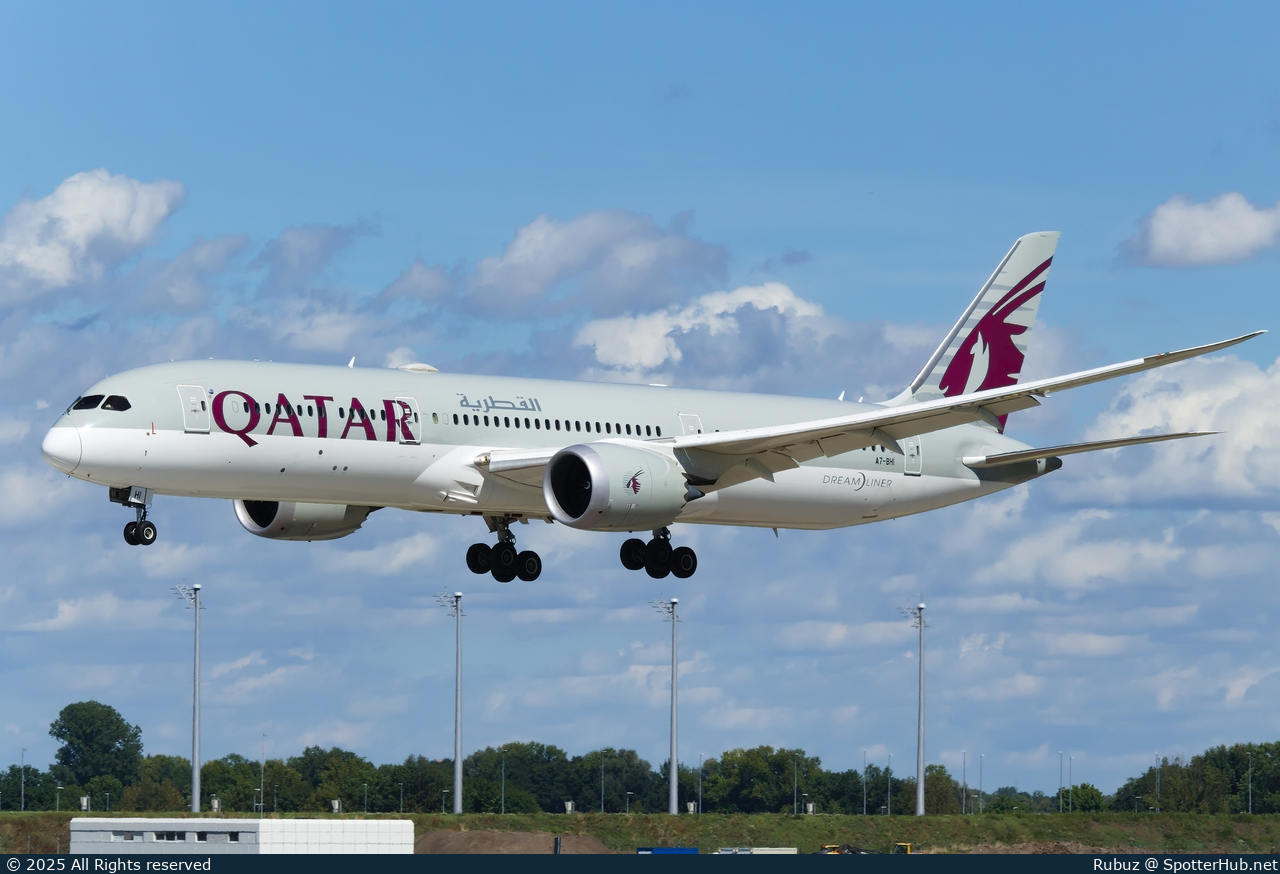 Photo of A7-BHI - Boeing 787-9 Dreamliner operated by Qatar Airways