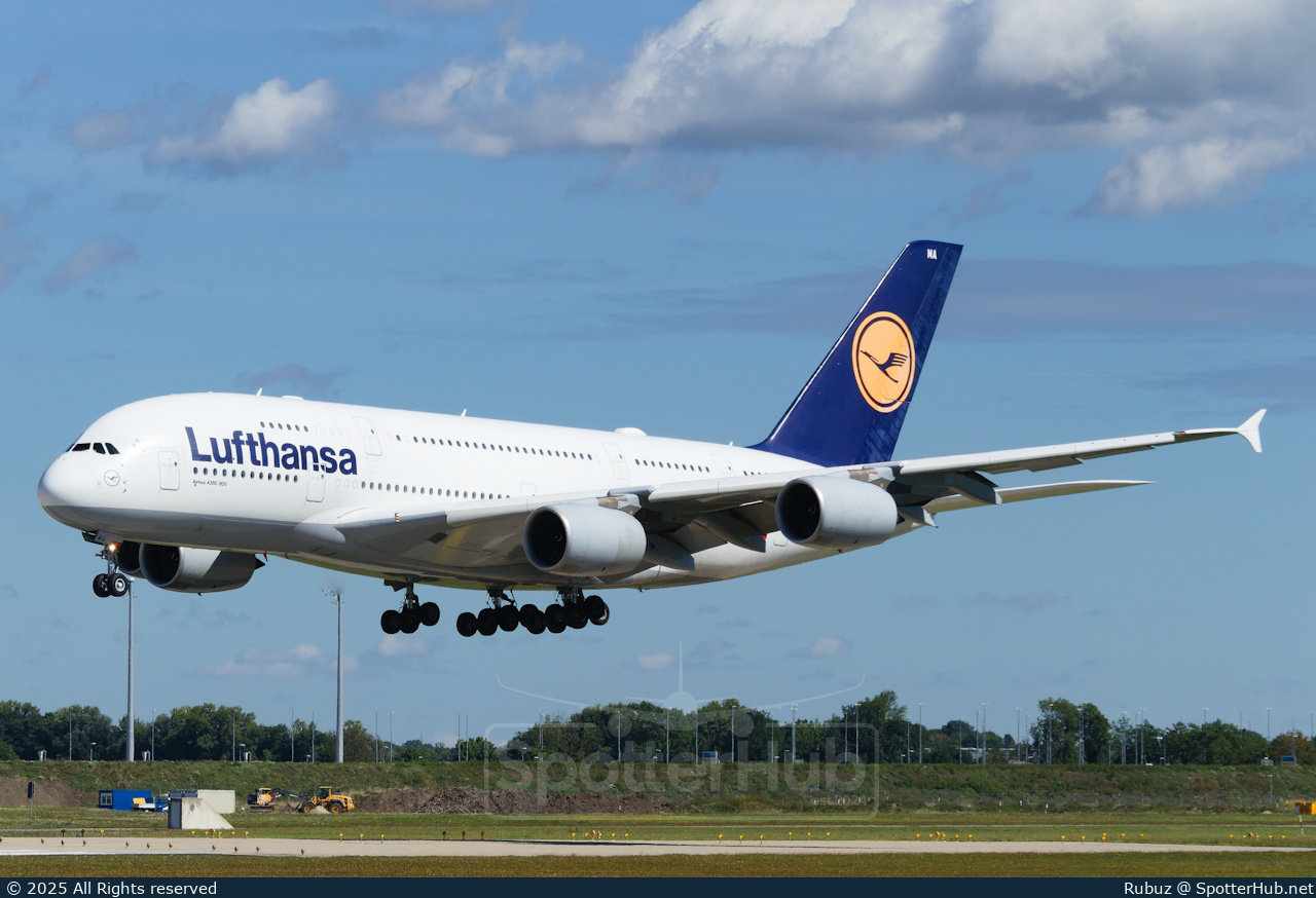 Photo of D-AIMA - Airbus A380-841 operated by Lufthansa