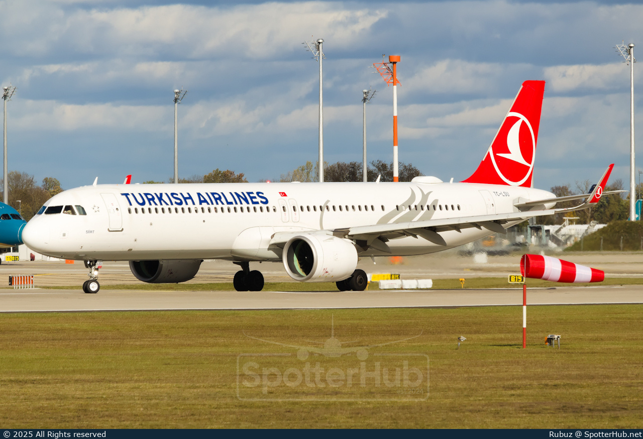 Photo of TC-LSU - Airbus A321-271NX operated by Turkish Airlines
