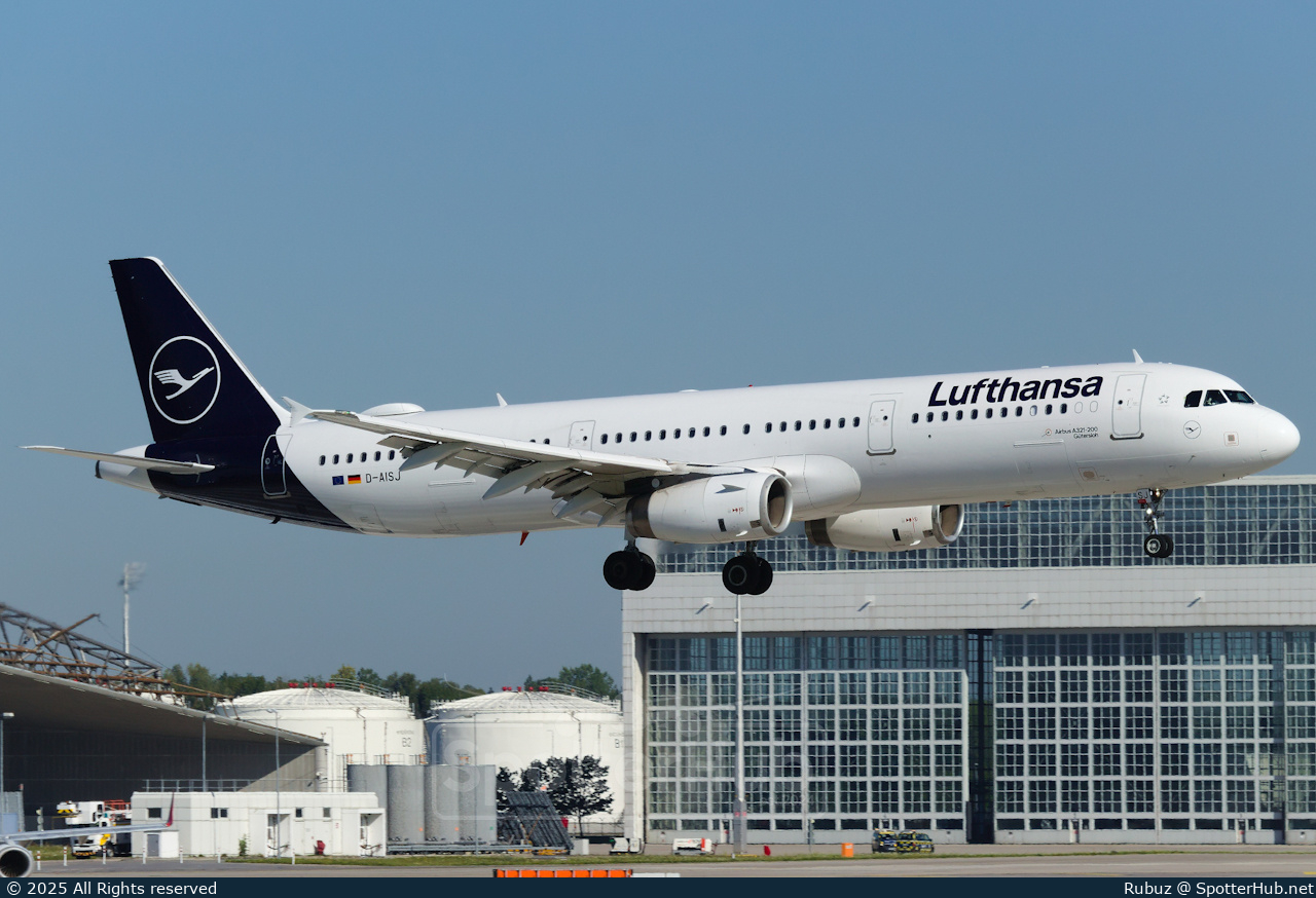 Photo of D-AISJ - Airbus A321-231 operated by Lufthansa