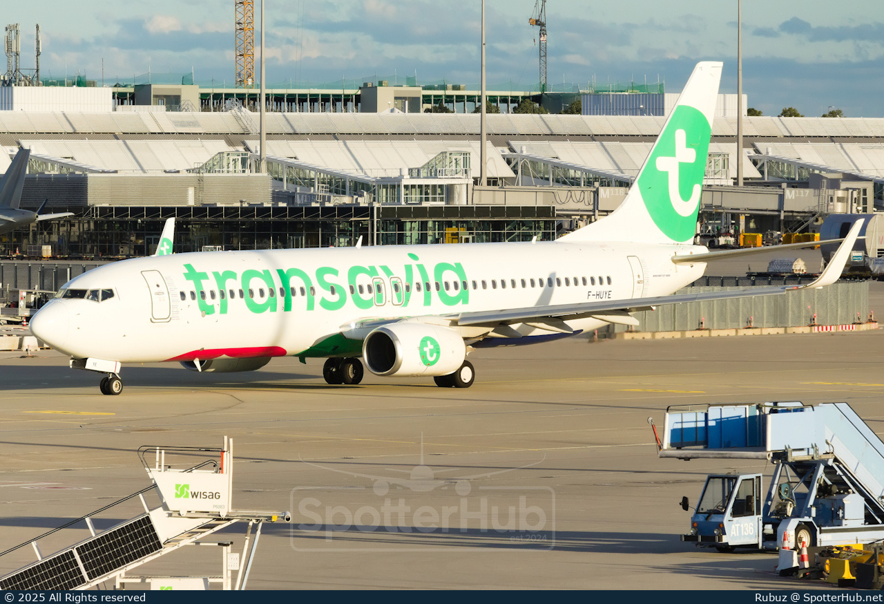 Photo of F-HUYE - Boeing 737-8JP operated by Transavia France