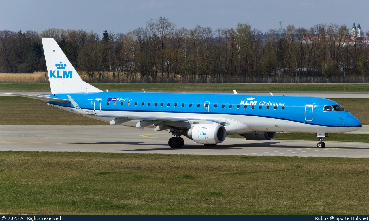 Photo of PH-EZH - Embraer ERJ-190STD operated by KLM Cityhopper