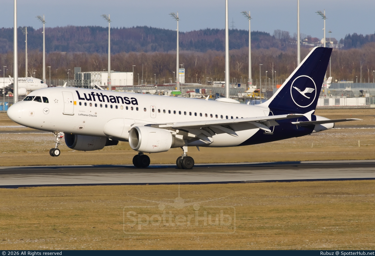 Photo of D-AIBK - Airbus A319-112 operated by Lufthansa CityLine