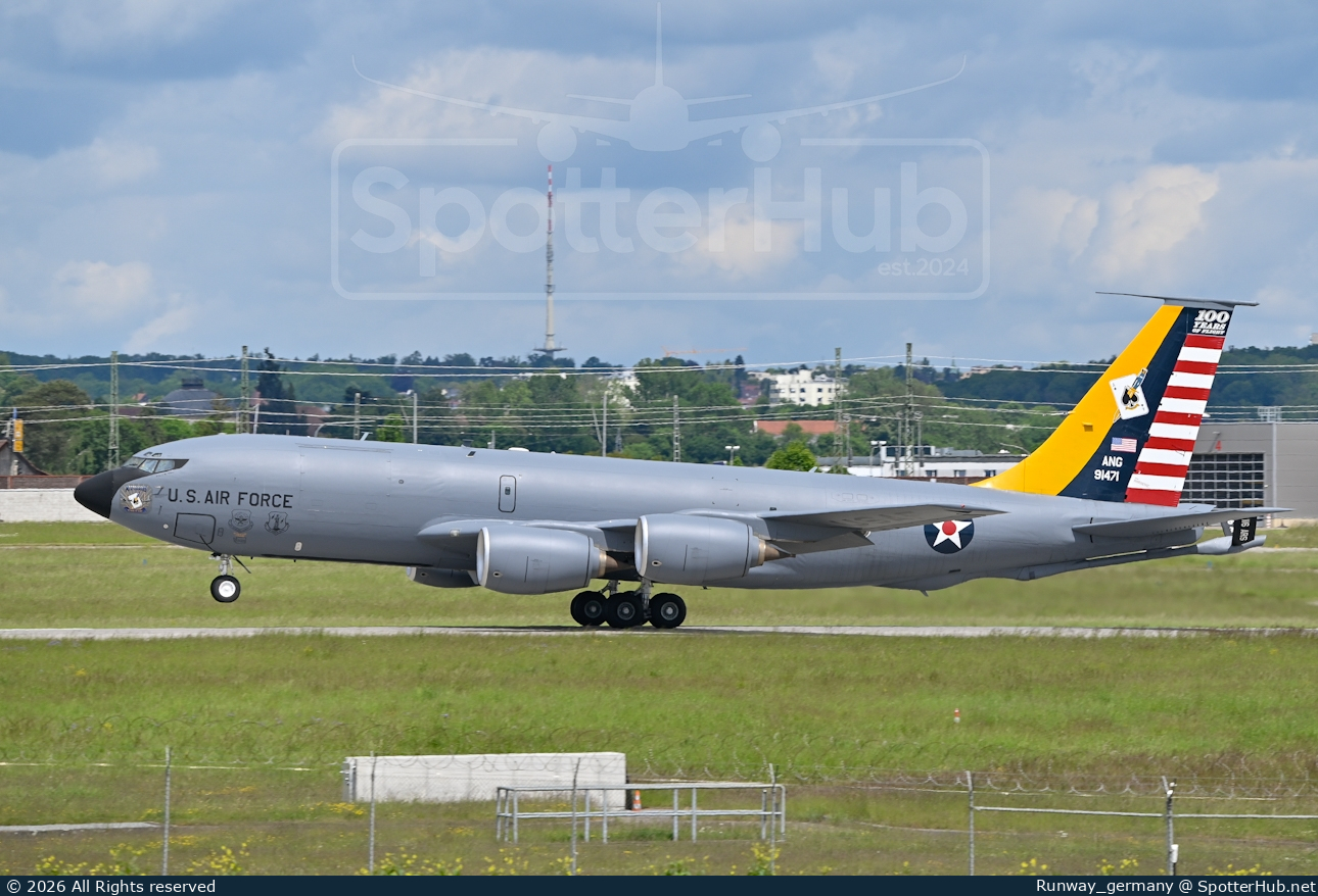 Photo of 59-1471 - Boeing KC-135T Stratotanker operated by US Air Force