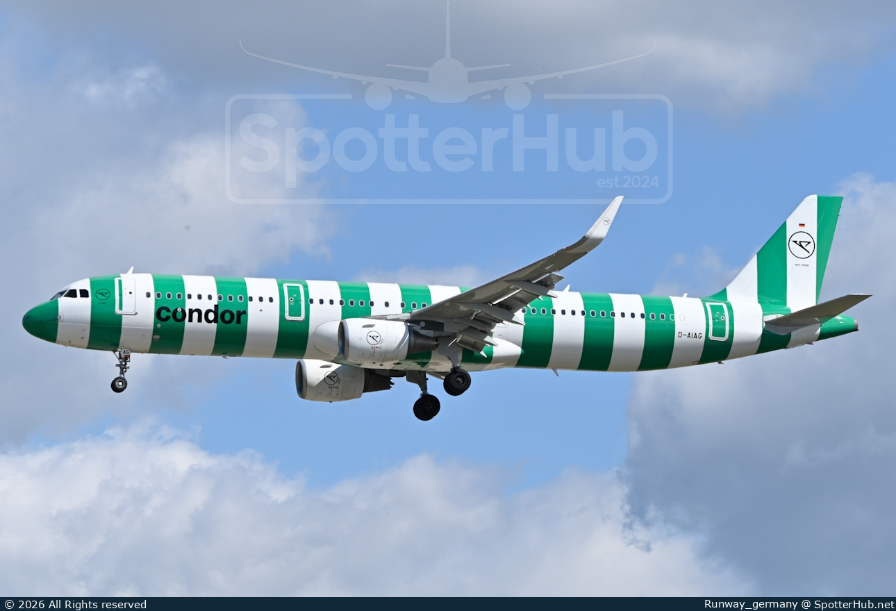 Photo of D-AIAG - Airbus A321-211 operated by Condor