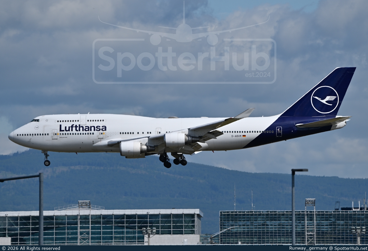 Photo of D-ABVM - Boeing 747-430 operated by Lufthansa