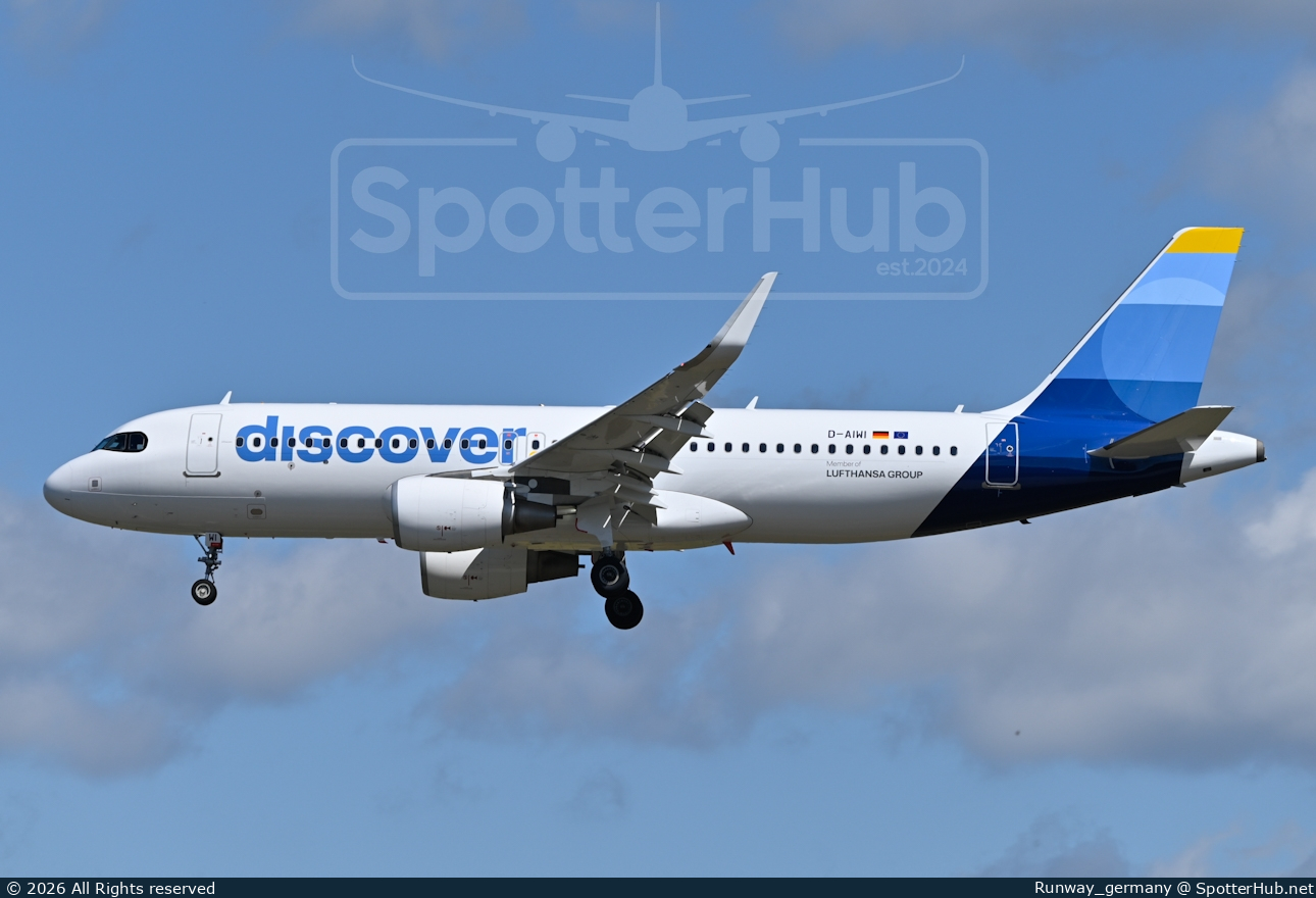 Photo of D-AIWI - Airbus A320-214 operated by Discover Airlines