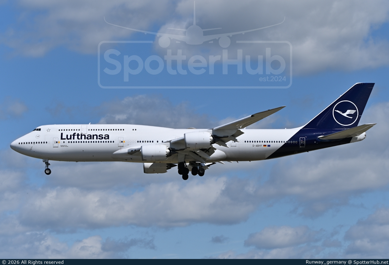 Photo of D-ABYF - Boeing 747-830 operated by Lufthansa
