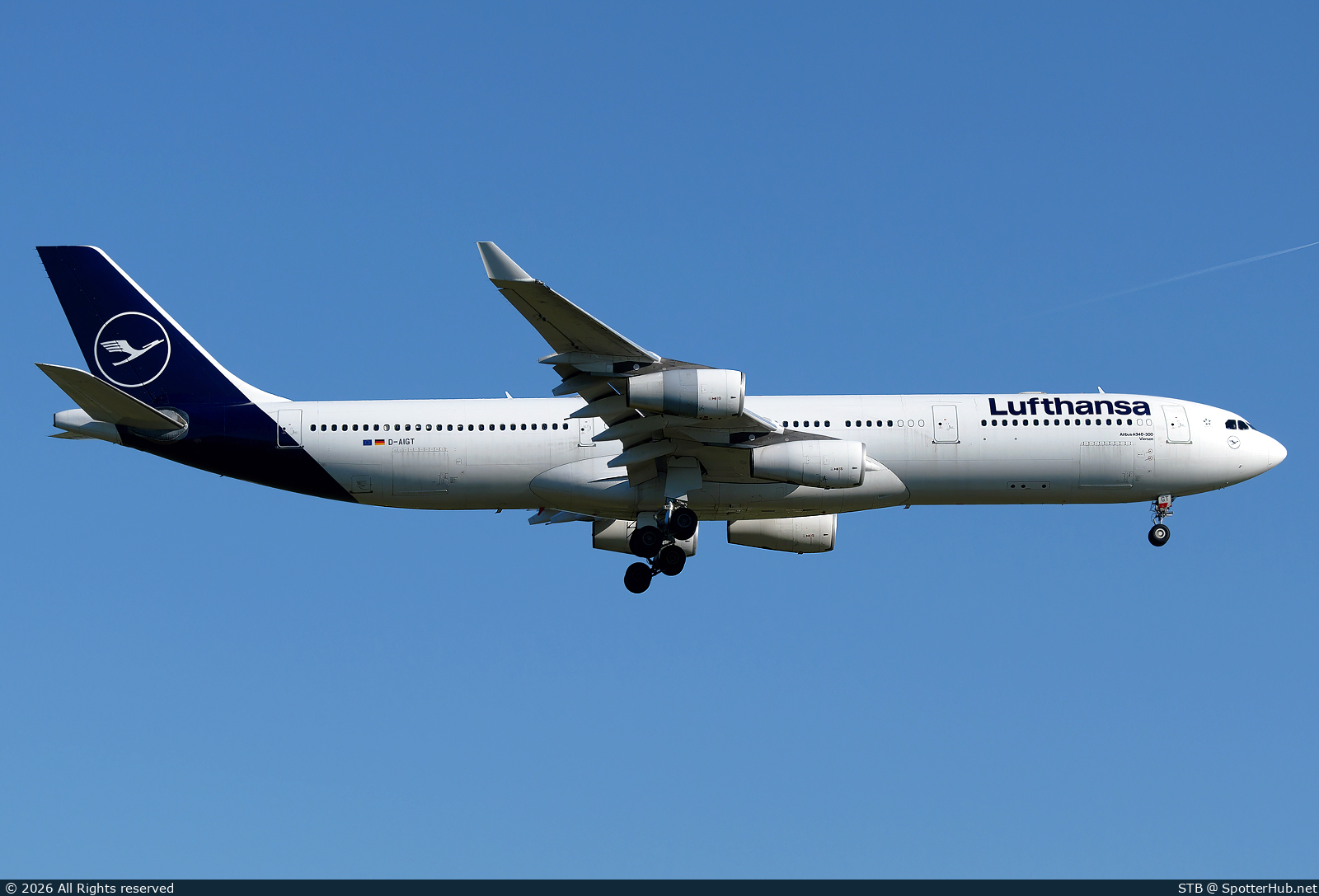 Photo of D-AIGT - Airbus A340-313 operated by Lufthansa
