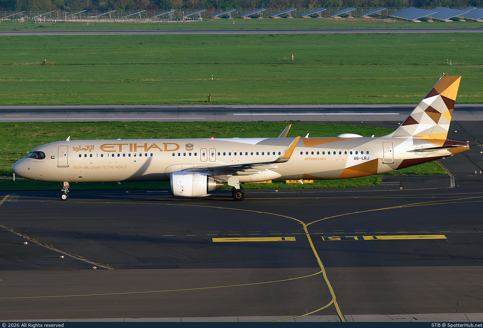 Photo of A6-LRJ - Airbus A321-251NX operated by Etihad Airways