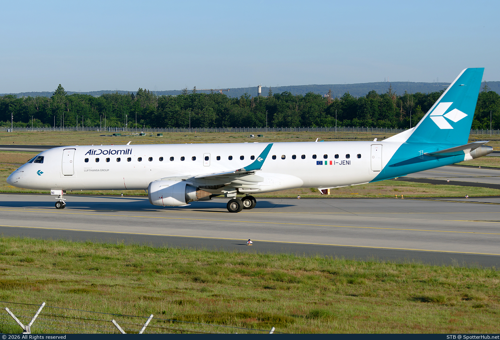 Photo of I-JENI - Embraer ERJ-190LR operated by Air Dolomiti